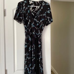 Reversible White House/Black Dress. Extremely versatile!